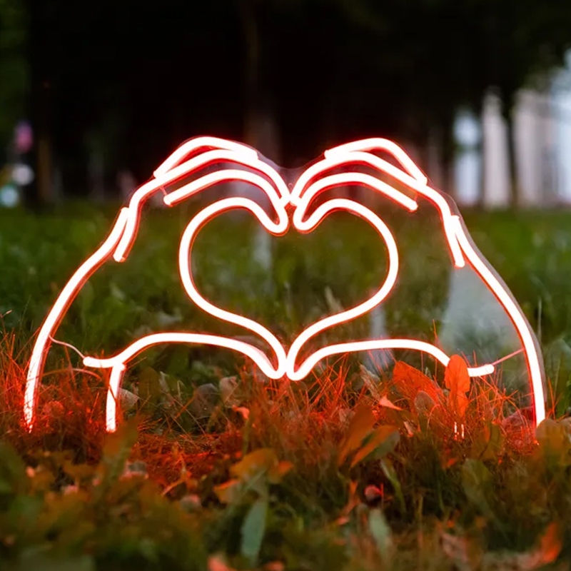 Неоновая лампа Heart Hands Neon Lamp Красный Прозрачный в Краснодаре | Loft Concept 