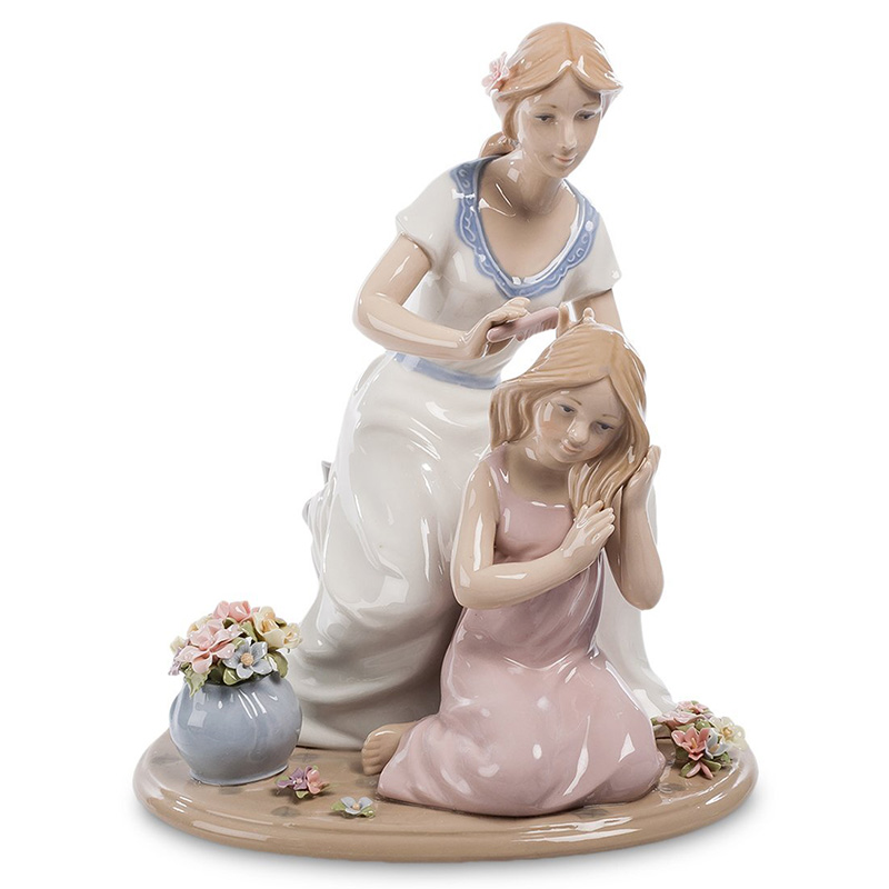 Статуэтка фарфоровая Мама с дочерью Charming Statuette Белый Розовый Серо-голубой Бежевый в Краснодаре | Loft Concept 