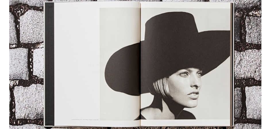 сет из 2-х Книг PETER LINDBERGH. DIOR XL. TWO VOL SET - фото №3