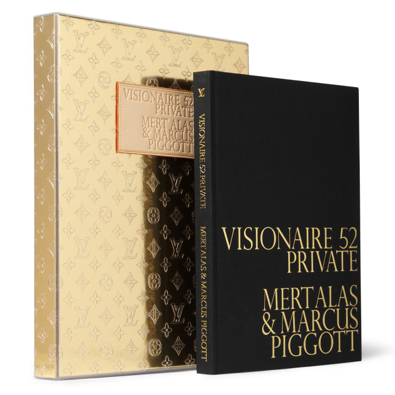 Книга VISIONAIRE 52 PRIVATE LOUIS VUITTON  в Краснодаре | Loft Concept 