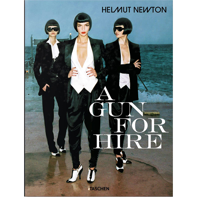 Helmut Newton: a Gun for Hire Черный Белый Голубой в Краснодаре | Loft Concept 