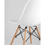Пластиковый стул на ножках из массива бука Eames White  варинант исполнения - 3 | Loft Concept в Краснодаре