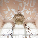 Обои ручная роспись в стиле Арт-деко Symphony Colourway SC-105 on Himalayan Rose silk dupion варинант исполнения - 1 | Loft Concept в Краснодаре