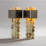 Настольная лампа с основанием из 24 выточенных сферических камней Through Stone варинант исполнения - 2 | Loft Concept в Краснодаре