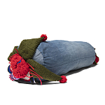 Подушка из джинсовой одежды и вязания Heart&Brain варинант исполнения - 2 | Loft Concept в Краснодаре