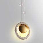 Подвесной светильник с бежевым текстурным кольцом и латунным шаром в центре Tactile  варинант исполнения - 7 | Loft Concept в Краснодаре