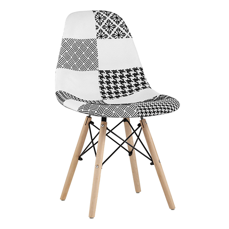 Пластиковый стул на ножках из массива бука Eames Черно-Белый Пэчворк Черный Белый Древесина в Краснодаре | Loft Concept 