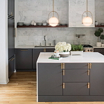 Подвесной светильник с белым плафоном в форме шара в арочной подвеске Hinkley варинант исполнения - 15 | Loft Concept в Краснодаре