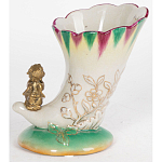 Ваза из фарфора с бронзовой фигуркой ангела Eden Garden porcelain and bronze варинант исполнения - 2 | Loft Concept в Краснодаре