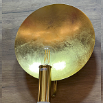 Бра с золотым круглым отражателем и открытой лампой Sun Glow Disc варинант исполнения - 4 | Loft Concept в Краснодаре