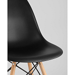 Пластиковый стул на ножках из массива бука Eames Black варинант исполнения - 2 | Loft Concept в Краснодаре