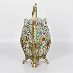 Ваза белого цвета из фарфора с ярким цветочным узором и бронзовыми ручками в виде ветвей Eden Garden porcelain and bronzeм варинант исполнения - 2 | Loft Concept в Краснодаре