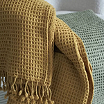 Плед из шерсти цвета охры с бахарамой Waffle Comfort варинант исполнения - 5 | Loft Concept в Краснодаре