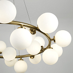 Кольцевая люстра с белыми стеклянными  плафонами в форме шара Berries Chandelier варинант исполнения - 3 | Loft Concept в Краснодаре