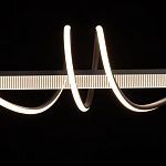 Люстра линейная черного цвета с волнообразным металлическим элементом Luke Lampco Tracer Lamp варинант исполнения - 4 | Loft Concept в Краснодаре