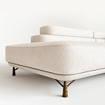 Диван угловой Saint-Trope на ножках с обивкой букле  варинант исполнения - 2 | Loft Concept в Краснодаре