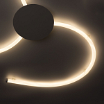 Люстра белого цвета с тремя изогнутыми светодиоидными плафонами Luke Lampco Tracer Lamp варинант исполнения - 5 | Loft Concept в Краснодаре