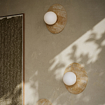 Бра в виде диска с плафоном из матового белого стекла Marble Glow варинант исполнения - 4 | Loft Concept в Краснодаре