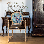 Полукресло из массива бука с сиденьем из экокожи и цветочным принтом на спинке Chinoiserie Garden Chair варинант исполнения - 6 | Loft Concept в Краснодаре