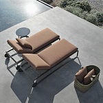 Шезлонг на металлическом каркасе с регулируемой спинкой GUELL Sunbed варинант исполнения - 2 | Loft Concept в Краснодаре