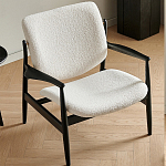 Кресло с каркасом и ножками из древесины и мягкими сиденьем и спинкой Venice варинант исполнения - 5 | Loft Concept в Краснодаре