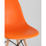 Пластиковый стул на ножках из массива бука Eames Orange варинант исполнения - 2 | Loft Concept в Краснодаре