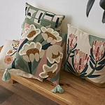 Подушка с цветочным принтом и кисточками Blooming Elegance Daisy варинант исполнения - 8 | Loft Concept в Краснодаре