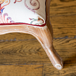 Банкетка из массива бука бежевая с растительным орнаментом Raffael Beige Floral Banquette варинант исполнения - 3 | Loft Concept в Краснодаре