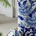 Ваза цилиндрической формы с крышкой и синим цветочным узором на белом фоне Blue & White Ornament варинант исполнения - 4 | Loft Concept в Краснодаре