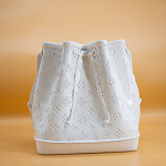 Кашпо в виде сумки  Bag Vase White Louis варинант исполнения - 3 | Loft Concept в Краснодаре