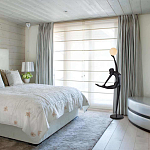 Торшер черная статуэтка Девушка Girl Carries Light Balls варинант исполнения - 3 | Loft Concept в Краснодаре