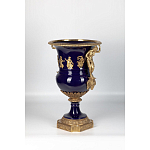 Ваза темно-синего цвета из фарфора с бронзовыми ручками в виде фигур Eden Garden porcelain and bronze варинант исполнения - 1 | Loft Concept в Краснодаре