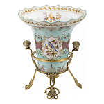 Ваза из голубого фарфора с рисунком птиц и цветов и декоративными элементами Blue Garden варинант исполнения - 1 | Loft Concept в Краснодаре