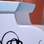 Ваза плоская белая с абстрактными черными линиями в форме лиц Faces of Imagination варинант исполнения - 5 | Loft Concept в Краснодаре