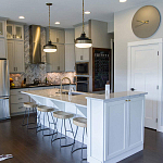 Подвесной светильник с круглым белым плафоном в индустриальном стиле Feiss варинант исполнения - 7 | Loft Concept в Краснодаре