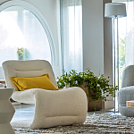 Кресло изогнутое с обивкой из ткани букле Smooth Bend Boucle Chair варинант исполнения - 9 | Loft Concept в Краснодаре