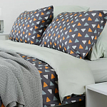 Постельное белье из сатина с принтом треугольники 150х200 см Triangular Dreams варинант исполнения - 7 | Loft Concept в Краснодаре