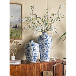 Ваза фарфоровая с узким горлышком и синими цветочными мотивами Independence варинант исполнения - 6 | Loft Concept в Краснодаре