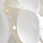 Люстра белая каплевидной формы из цветков лилии White Natural Lines варинант исполнения - 3 | Loft Concept в Краснодаре