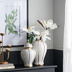 Ваза белая с крышкой и золотистыми вертикальными полосками Chinoiserie Ceramics варинант исполнения - 1 | Loft Concept в Краснодаре