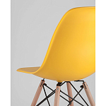 Пластиковый стул на ножках из массива бука Eames Yellow варинант исполнения - 3 | Loft Concept в Краснодаре
