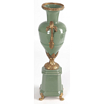 Ваза зеленого цвета из фарфора на высокой подставке с бронзовыми ручками Eden Garden porcelain and bronze варинант исполнения - 3 | Loft Concept в Краснодаре