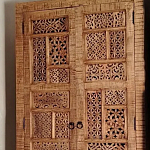 Этнический шкаф с орнаментом резьба из дерева Indian Antique Furniture варинант исполнения - 1 | Loft Concept в Краснодаре