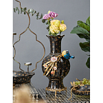 Ваза черная фарфоровая с  узором и бронзовым декором в виде веток с фарфоровой птичкой и цветами Eden Garden варинант исполнения - 2 | Loft Concept в Краснодаре