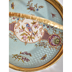 Блюдо круглое с ручкой и голубым фарфоровым дном с цветочным рисунком Blue Garden варинант исполнения - 2 | Loft Concept в Краснодаре