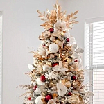Заснеженная Новогодняя Ель с золотыми листьями и цветами в комплекте варинант исполнения - 2 | Loft Concept в Краснодаре